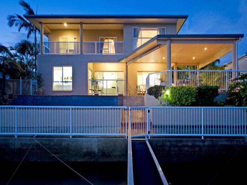 123 Sundance Way, Runaway Bay QLD 4216