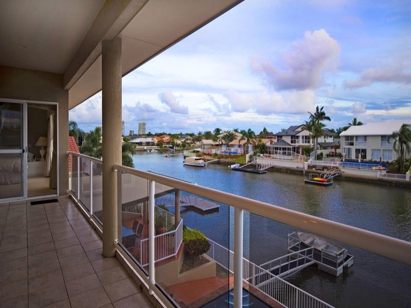 123 Sundance Way, Runaway Bay QLD 4216