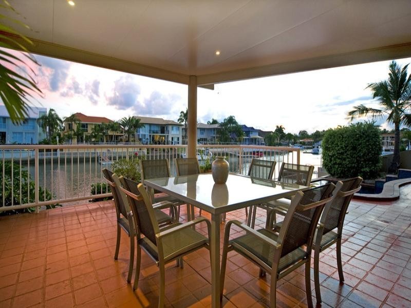 123 Sundance Way, Runaway Bay QLD 4216