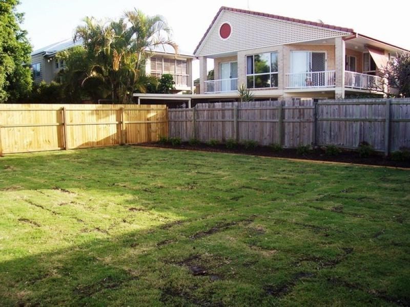 13 Centenary Drive, Hollywell QLD 4216