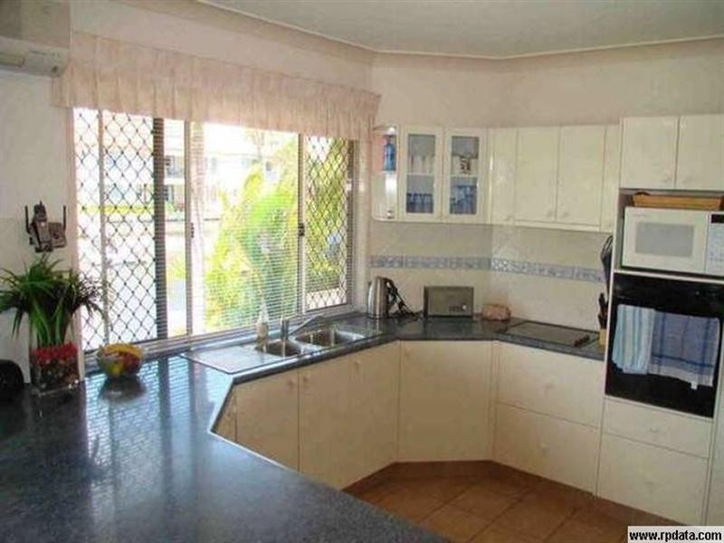 15 Chesterfield Place, Runaway Bay QLD 4216