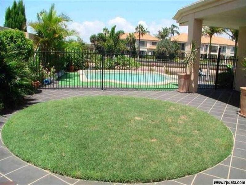 15 Chesterfield Place, Runaway Bay QLD 4216