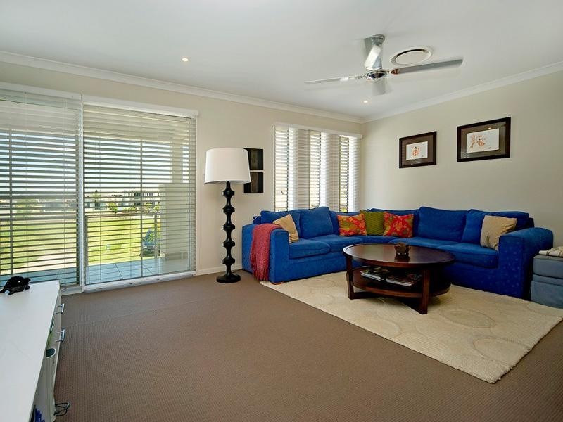 110 Compass Drive, Biggera Waters QLD 4216