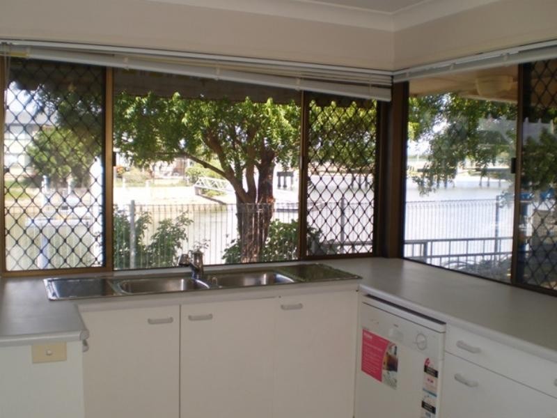 Paradise Point QLD 4216