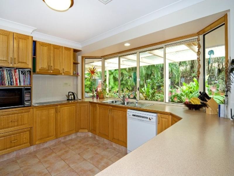 4 Rosebud Close, Parkwood QLD 4214