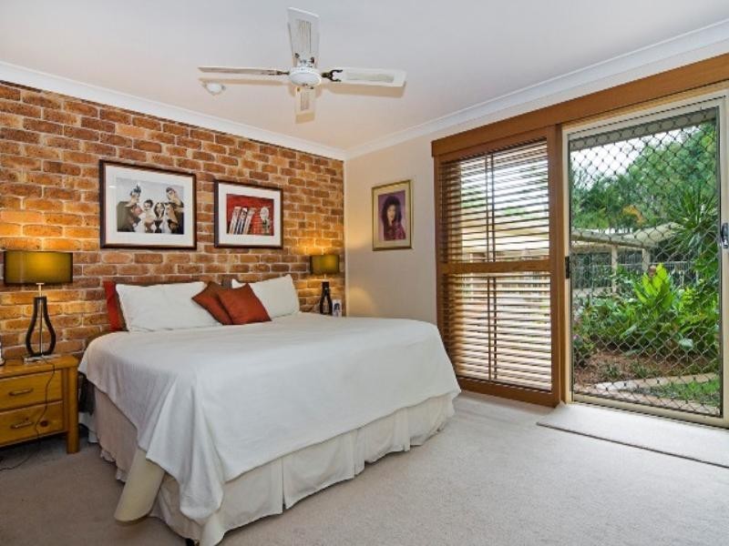 4 Rosebud Close, Parkwood QLD 4214