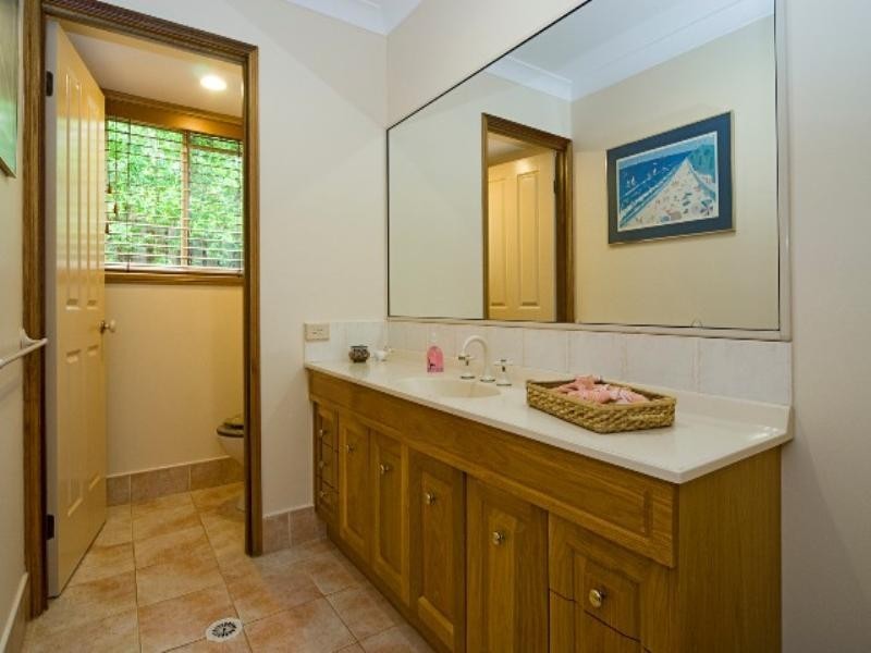 4 Rosebud Close, Parkwood QLD 4214