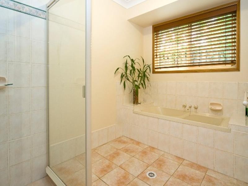 4 Rosebud Close, Parkwood QLD 4214