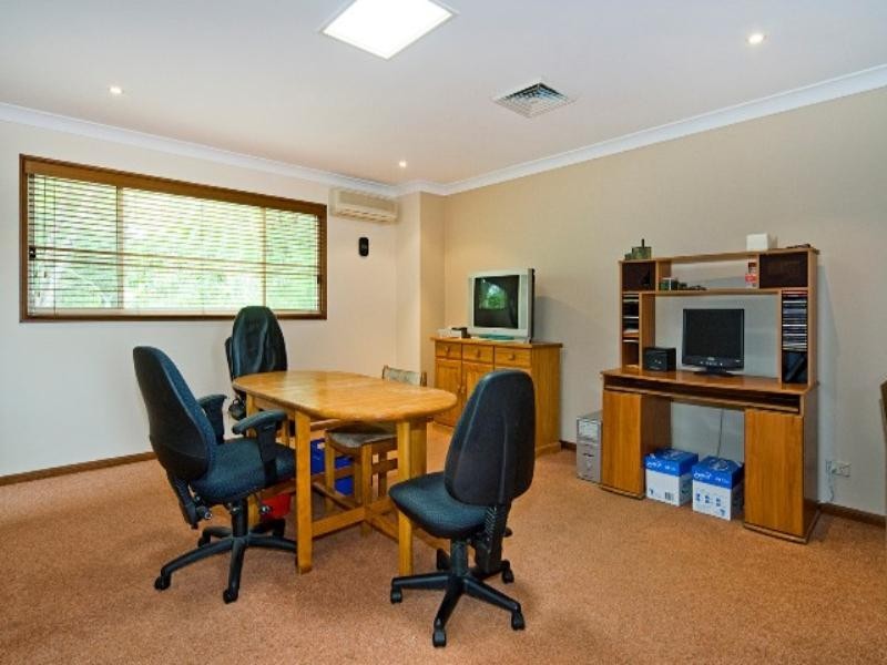 4 Rosebud Close, Parkwood QLD 4214