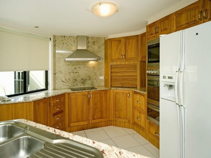 25 Windchimes Way, Hope Island QLD 4212