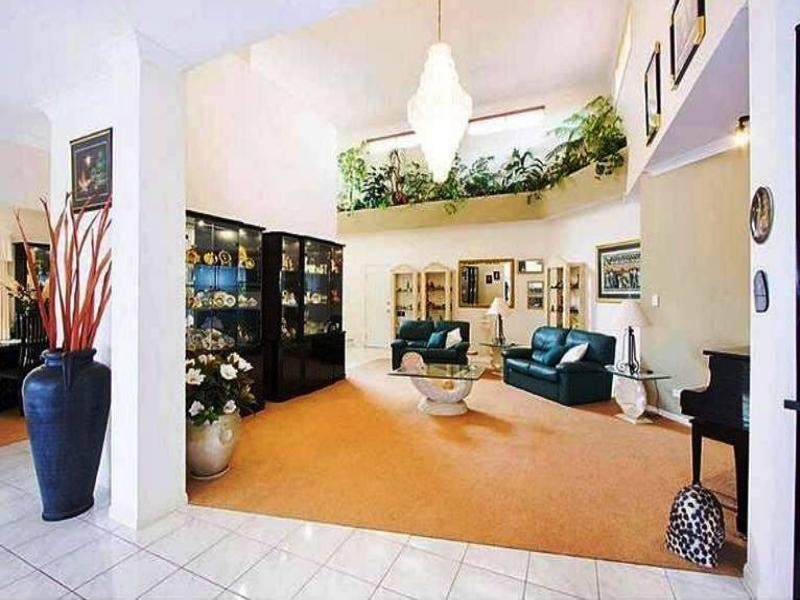 2 Sundance Way, Runaway Bay QLD 4216