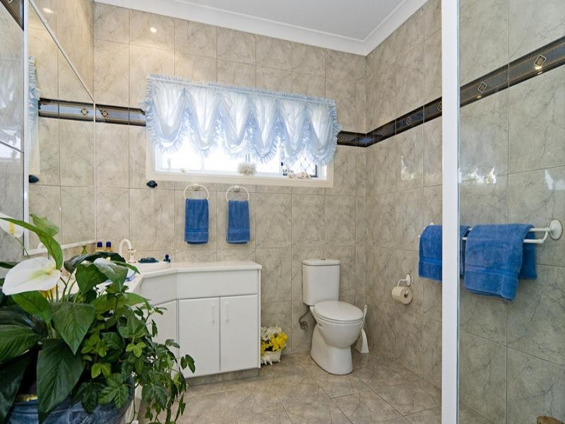 2 Sundance Way, Runaway Bay QLD 4216
