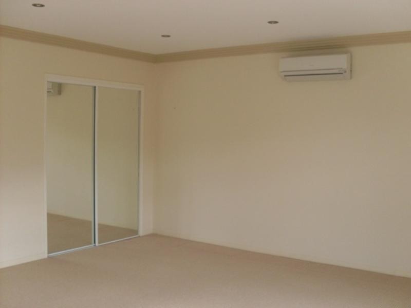 Paradise Point QLD 4216