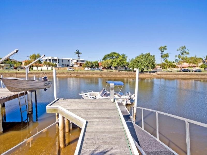 1/28 Vaggelas Crescent, Biggera Waters QLD 4216