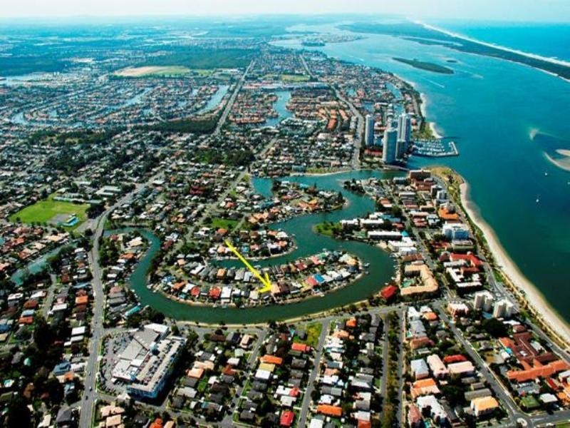 1/28 Vaggelas Crescent, Biggera Waters QLD 4216