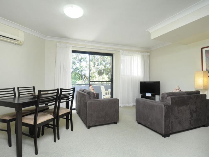 301/392 Marine Parade “Sandcastles”, Labrador QLD 4215