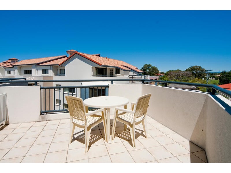 301/392 Marine Parade “Sandcastles”, Labrador QLD 4215