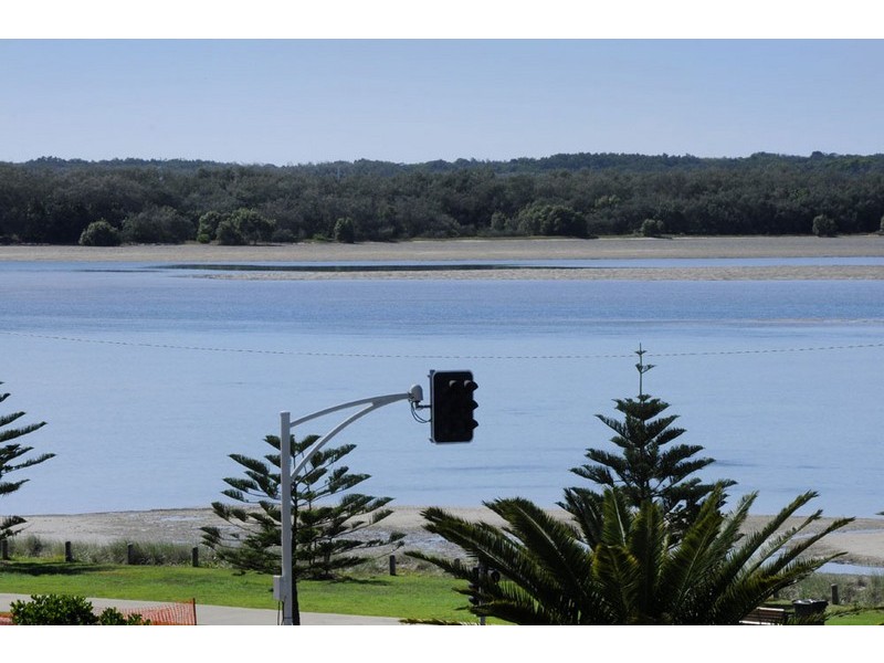 301/392 Marine Parade “Sandcastles”, Labrador QLD 4215