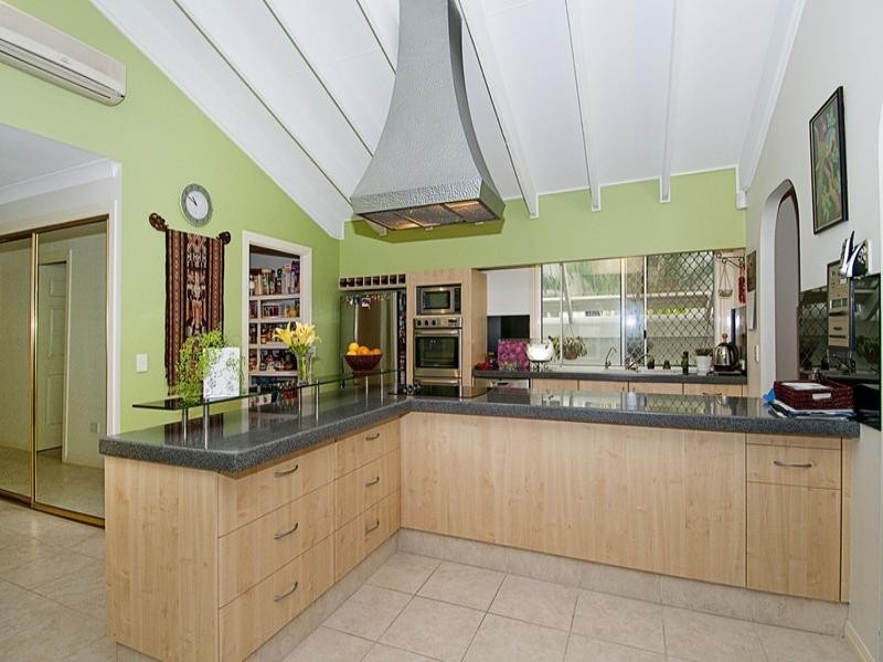 116 Pebble Beach Drive, Runaway Bay QLD 4216