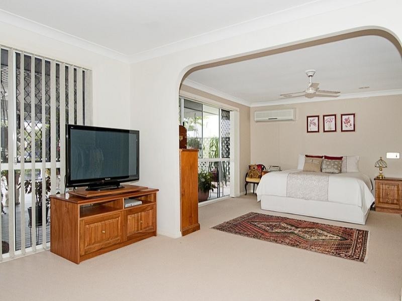 116 Pebble Beach Drive, Runaway Bay QLD 4216