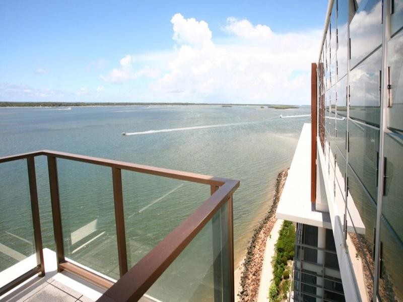 Paradise Point QLD 4216