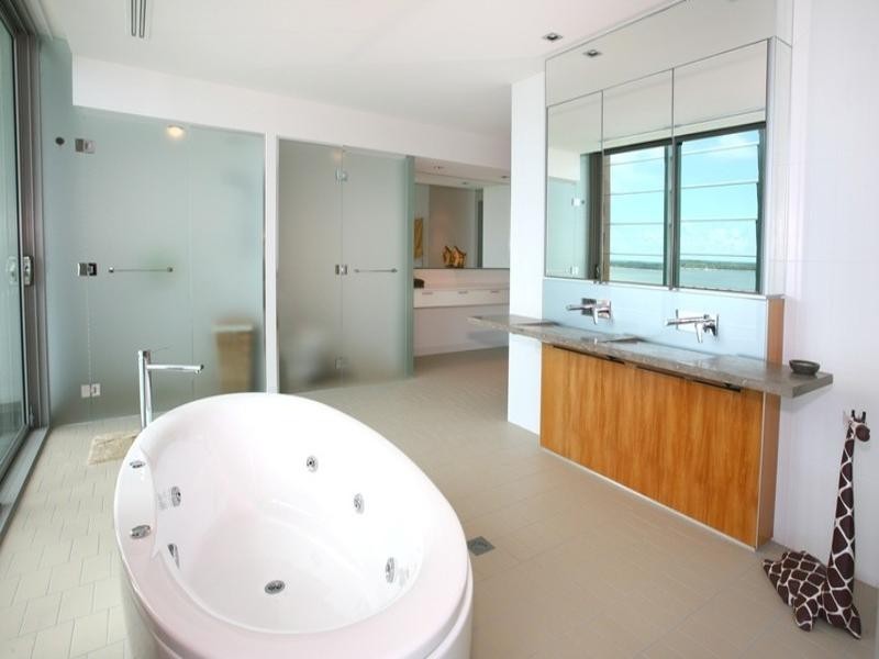 Paradise Point QLD 4216