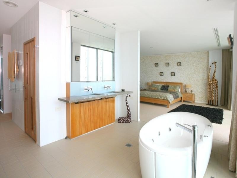 Paradise Point QLD 4216