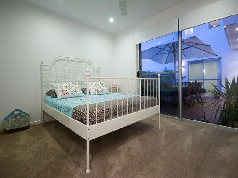 Paradise Point QLD 4216