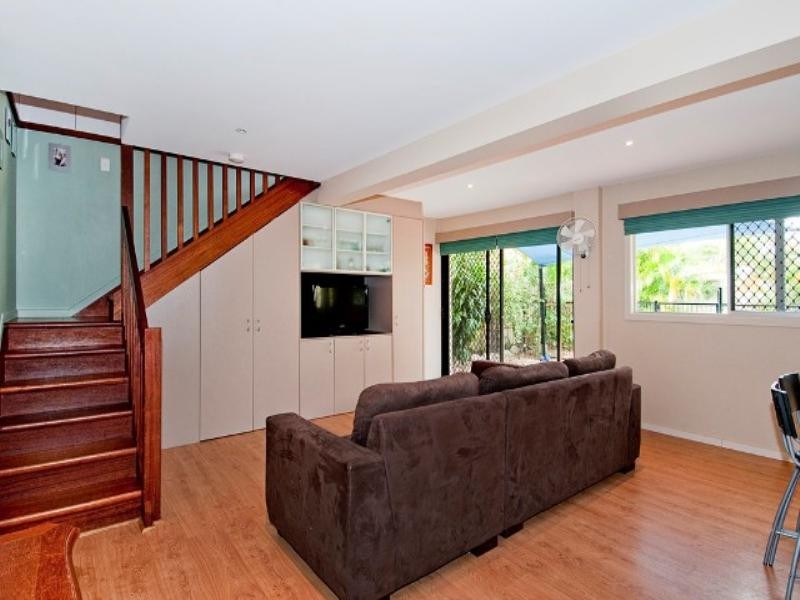 42 Coombabah Road, Biggera Waters QLD 4216