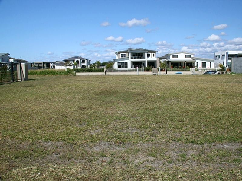 39 North Quay Drive, Biggera Waters QLD 4216