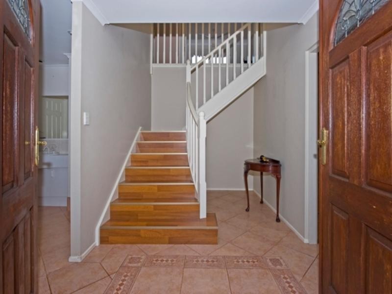 24 Shinnecock Close, Hope Island QLD 4212