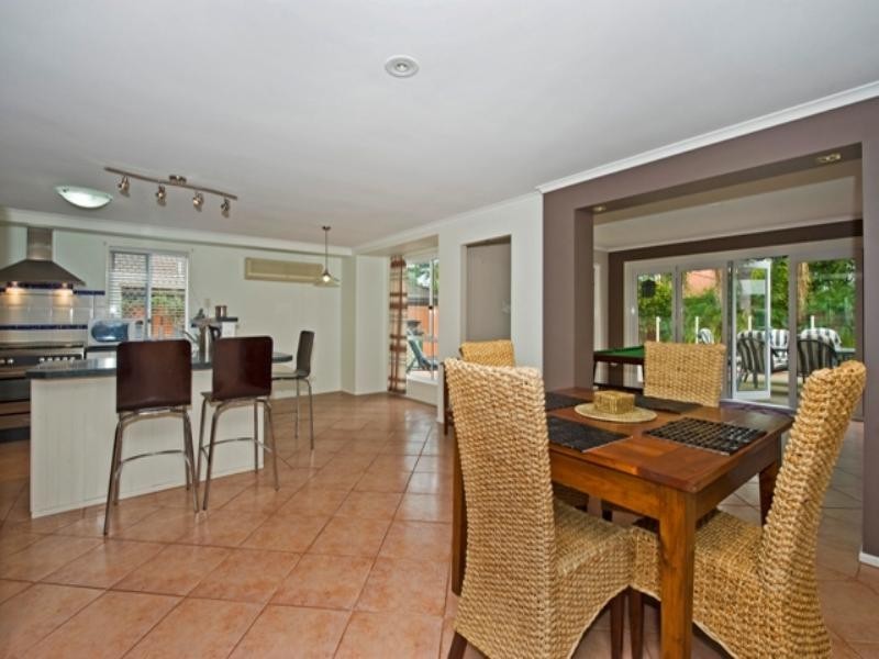 24 Shinnecock Close, Hope Island QLD 4212