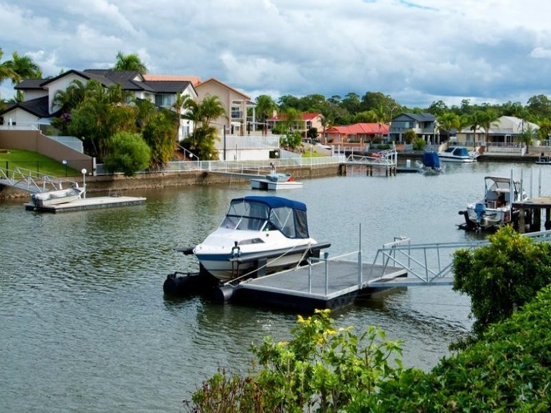 121 Pebble Beach Drive, Runaway Bay QLD 4216