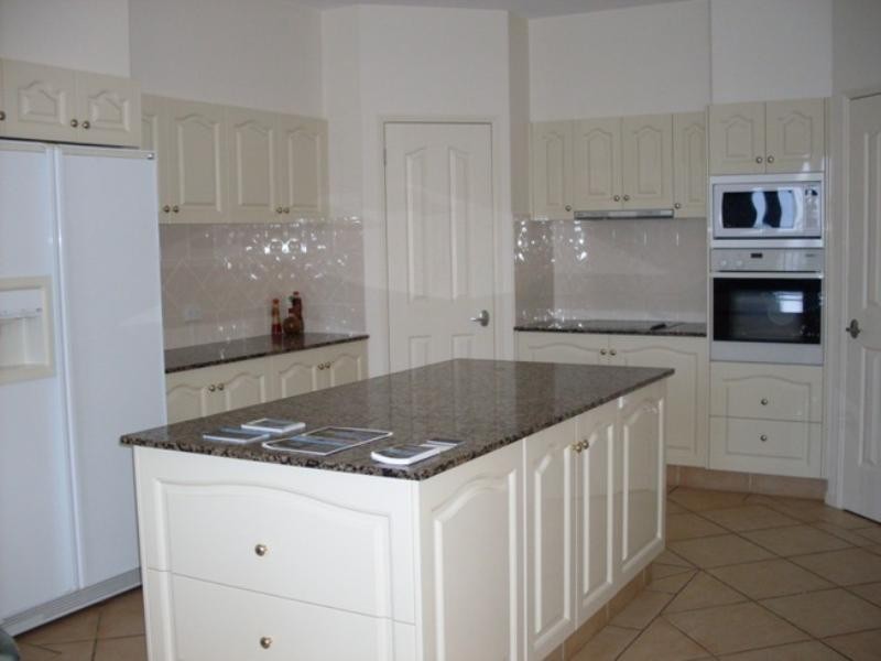 Paradise Point QLD 4216