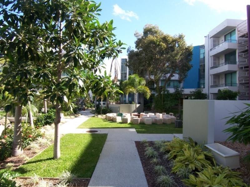 15I Harmony/28 Bayview Street, Runaway Bay QLD 4216