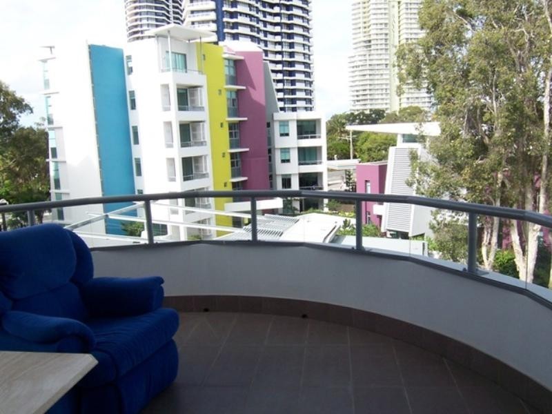 15I Harmony/28 Bayview Street, Runaway Bay QLD 4216