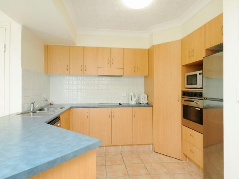 1/12 Oleander Avenue, Biggera Waters QLD 4216