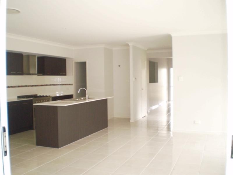 Hope Island QLD 4212