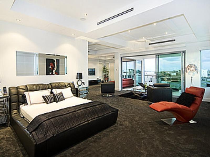 38 Knightsbridge Parade, Paradise Point QLD 4216