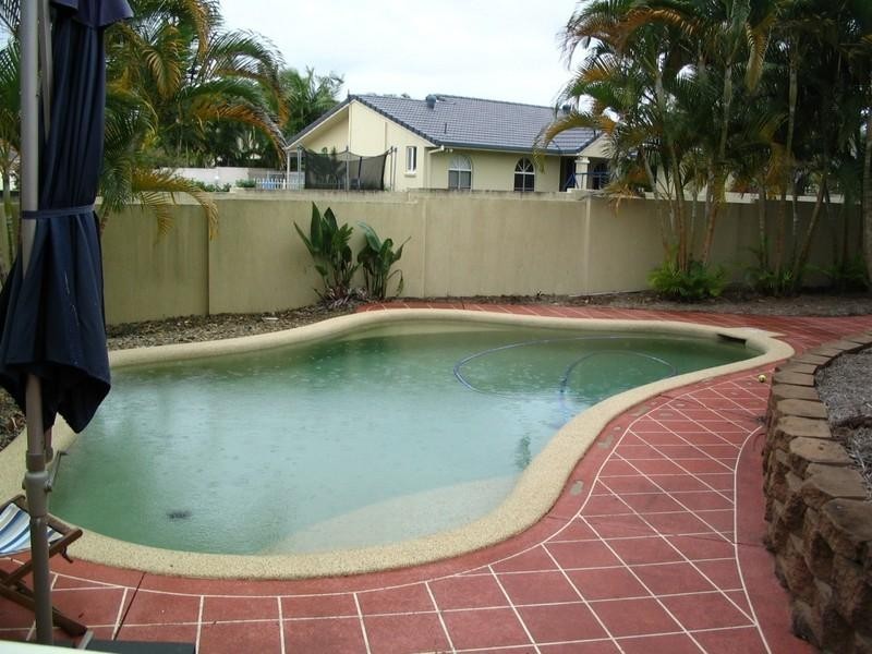 14 Kirdford Court, Arundel QLD 4214