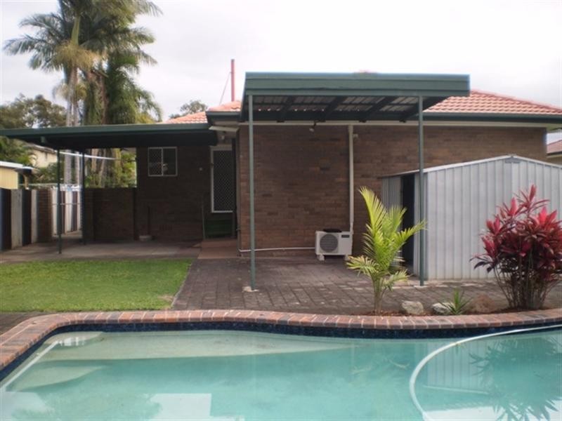 32 Ward Street, Southport QLD 4215