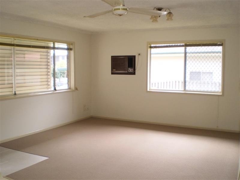 32 Ward Street, Southport QLD 4215