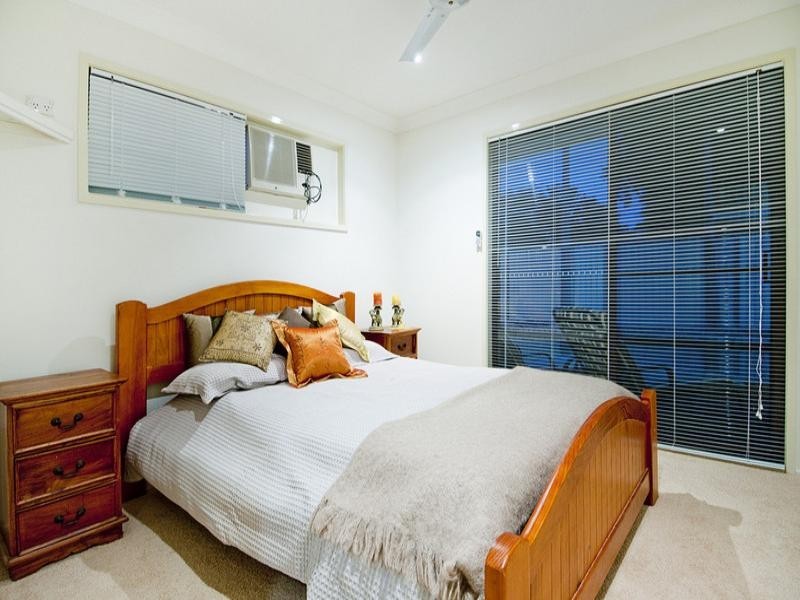 9 Waranga Way, Coombabah QLD 4216