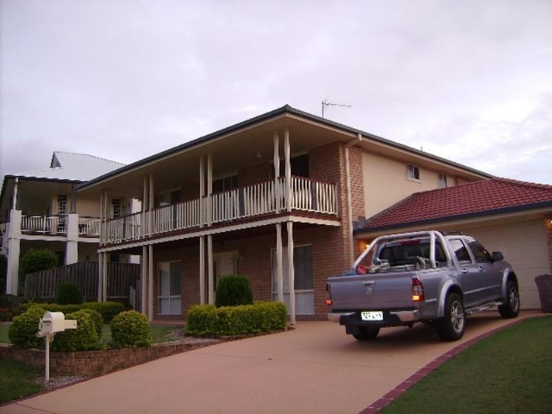 16 Brittany Drive, Oxenford QLD 4210