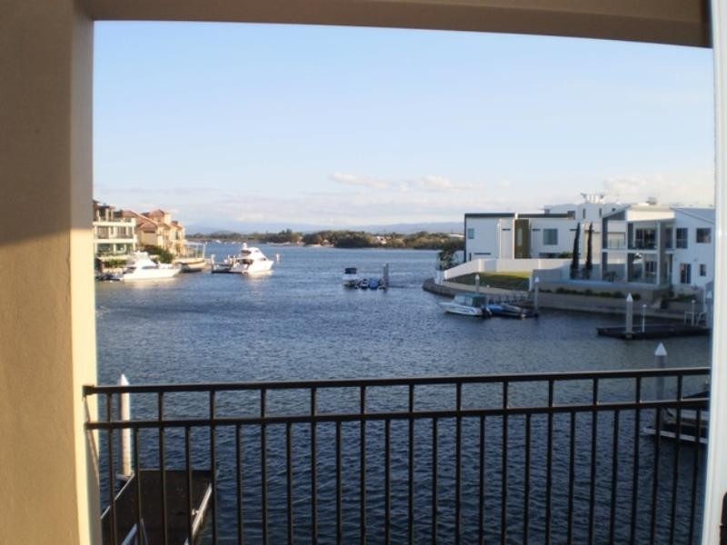 Paradise Point QLD 4216