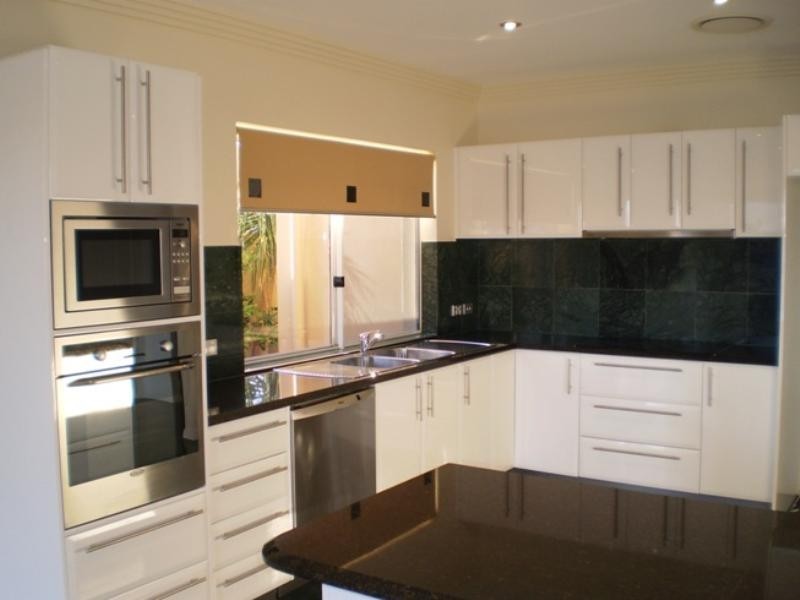 Paradise Point QLD 4216