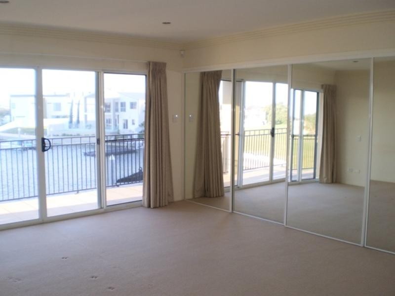 Paradise Point QLD 4216