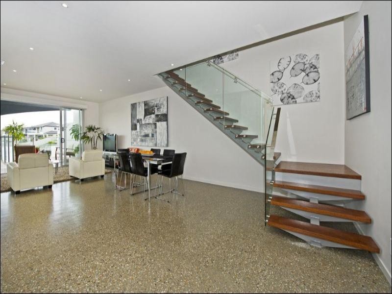 1/45 Compass Drive, Biggera Waters QLD 4216