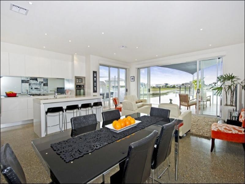 1/45 Compass Drive, Biggera Waters QLD 4216