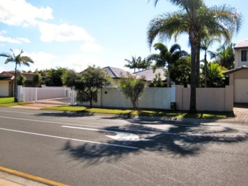 95 Limetree Parade, Runaway Bay QLD 4216